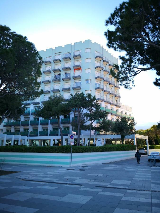 International Villa Lignano Sabbiadoro Exterior photo